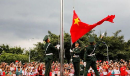 升国旗唱国歌视频,一场升旗仪式的爱国情怀展现